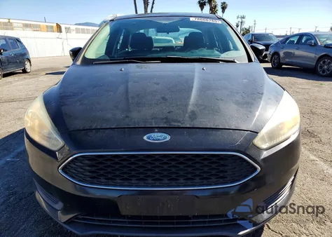 2016 Ford Focus Se z USA, uszkodzony, nr VIN 1FADP3F23GL264254